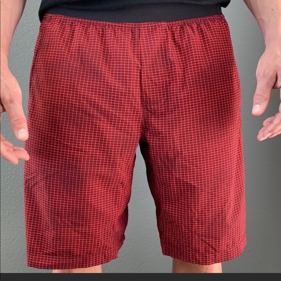 Lululemon Core Shorts - Picture 1 of 5